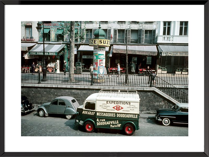 Paris, rue bordant le canal Saint-Martin, années 50